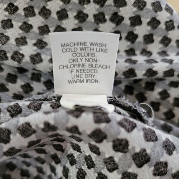 J.Jill Women's V-neck Button Down Collared Print Blouse - Picture 10 of 11